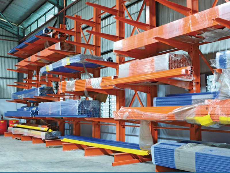 Heavy-load cantilever racking